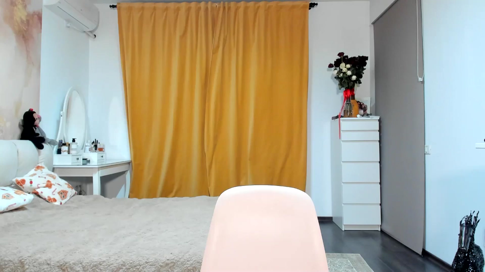 Gallery image thumbnail from JulyaWild's myfreecams stream on, 02/25/2026, 16:38 image 11 of 20