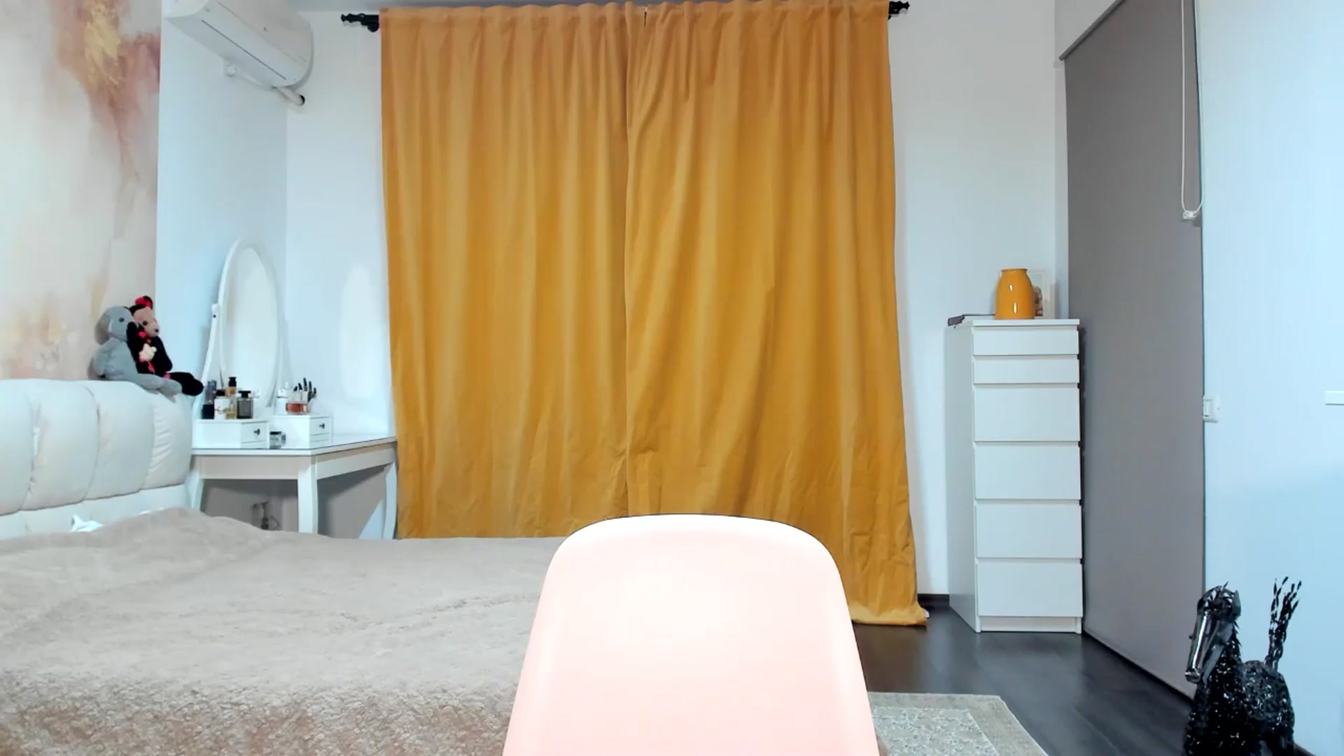 Gallery image thumbnail from JulyaWild's myfreecams stream on, 02/27/2026, 19:26 image 10 of 20