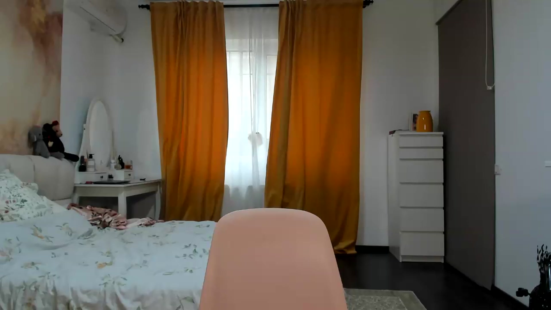 Gallery image thumbnail from JulyaWild's myfreecams stream on, 04/30/2026, 13:36 image 15 of 20
