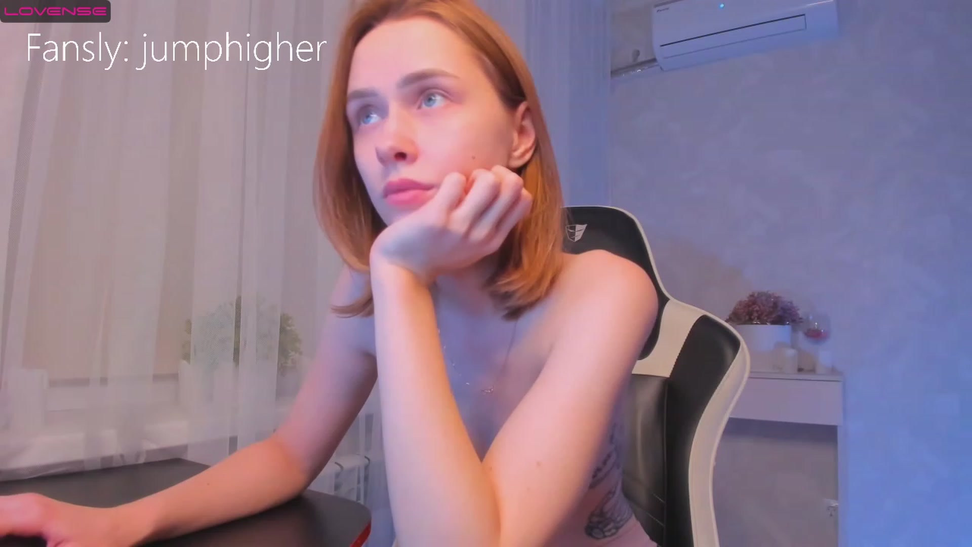 Gallery image thumbnail from Jumphigherr's myfreecams stream on, 12/06/2022, 17:16 image 7 of 20