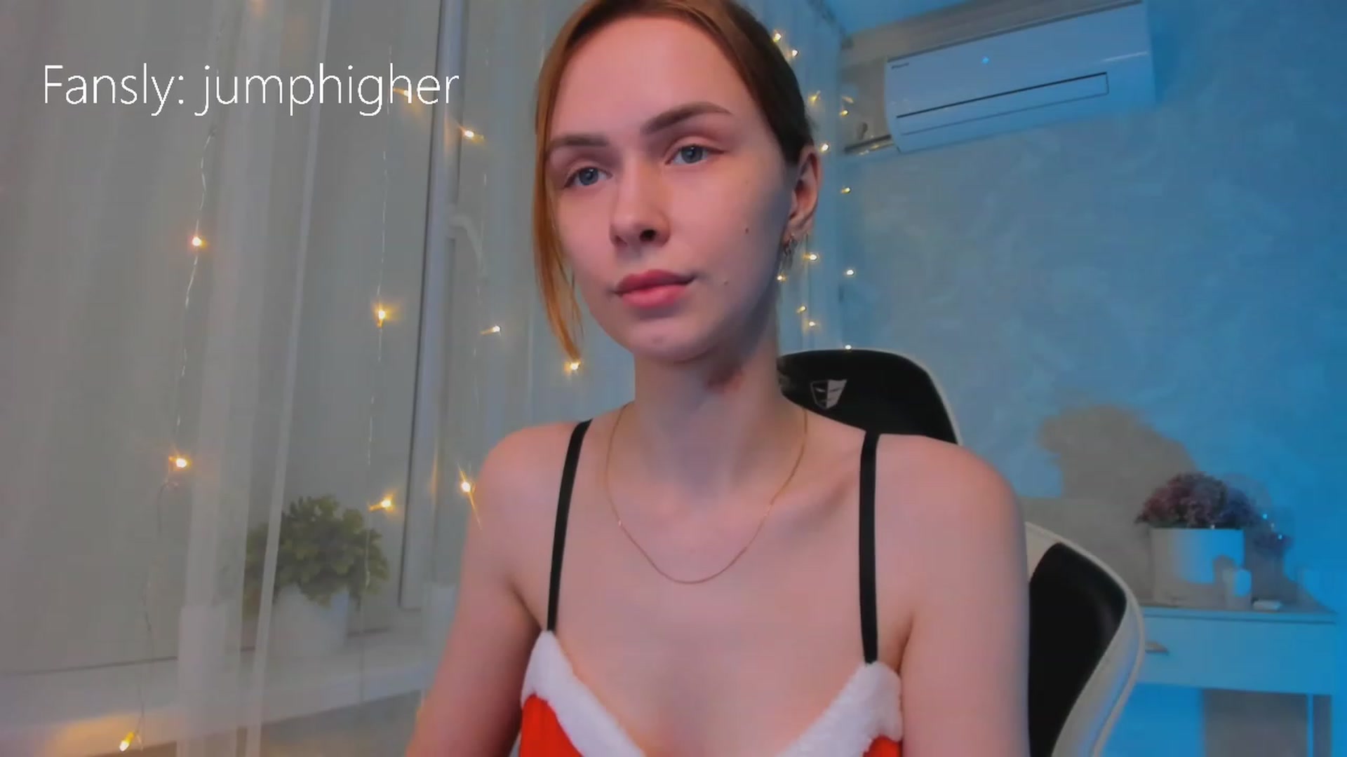 Gallery image thumbnail from Jumphigherr's myfreecams stream on, 12/24/2022, 18:03 image 14 of 20