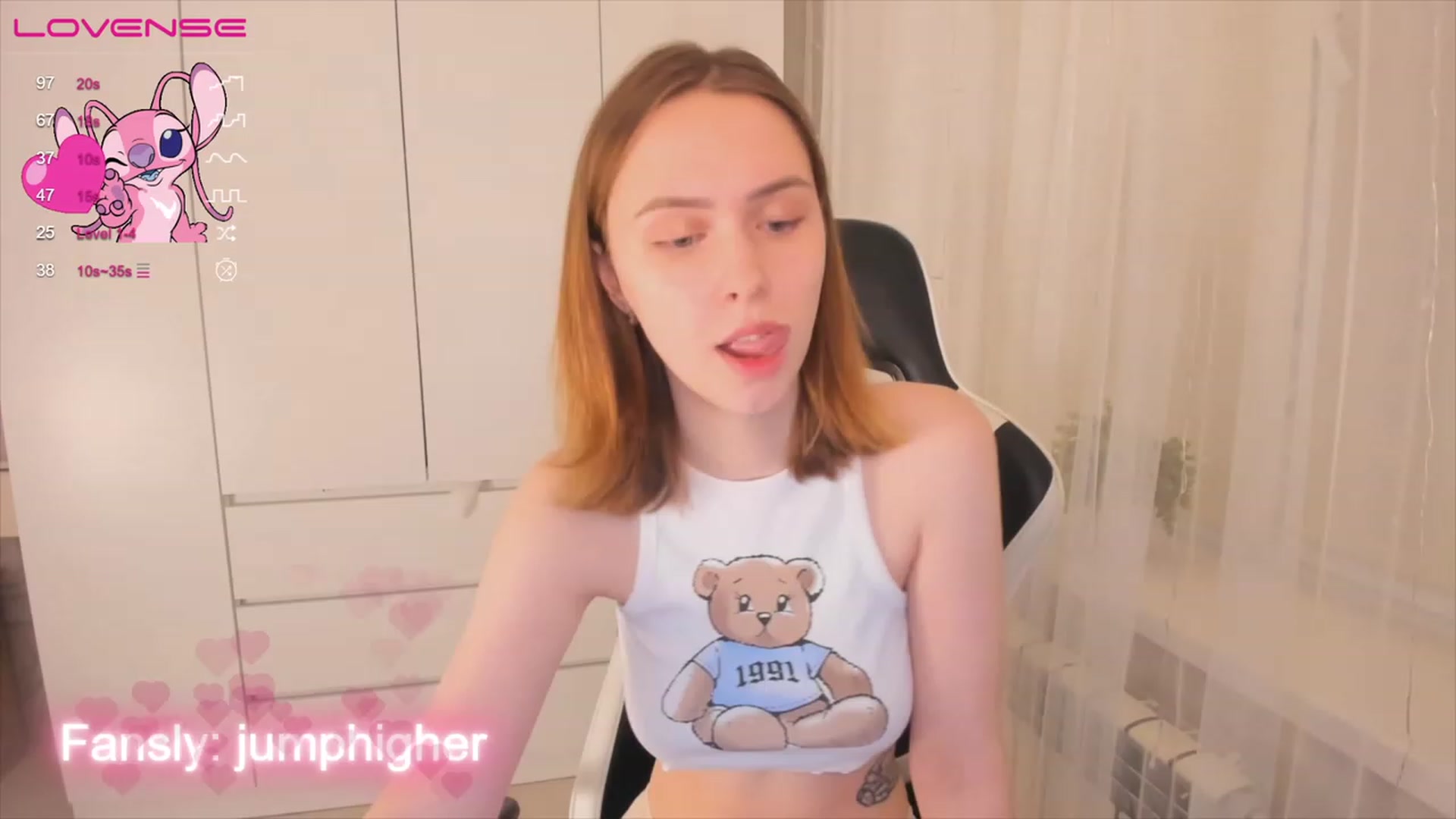 Gallery image thumbnail from Jumphigherr's myfreecams stream on, 03/10/2023, 15:12 image 15 of 20