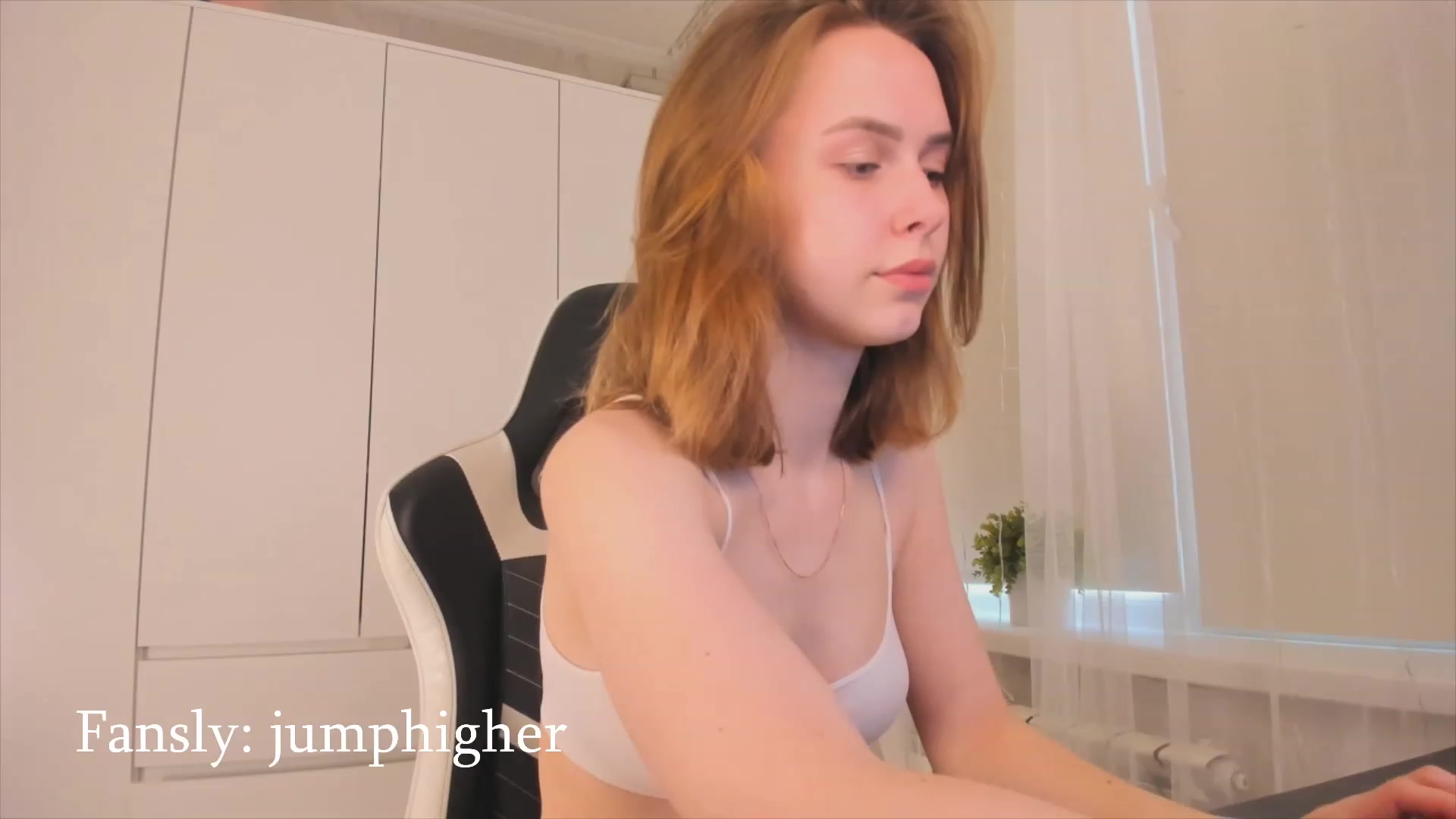 Gallery image thumbnail from Jumphigherr's myfreecams stream on, 04/03/2023, 14:48 image 16 of 20