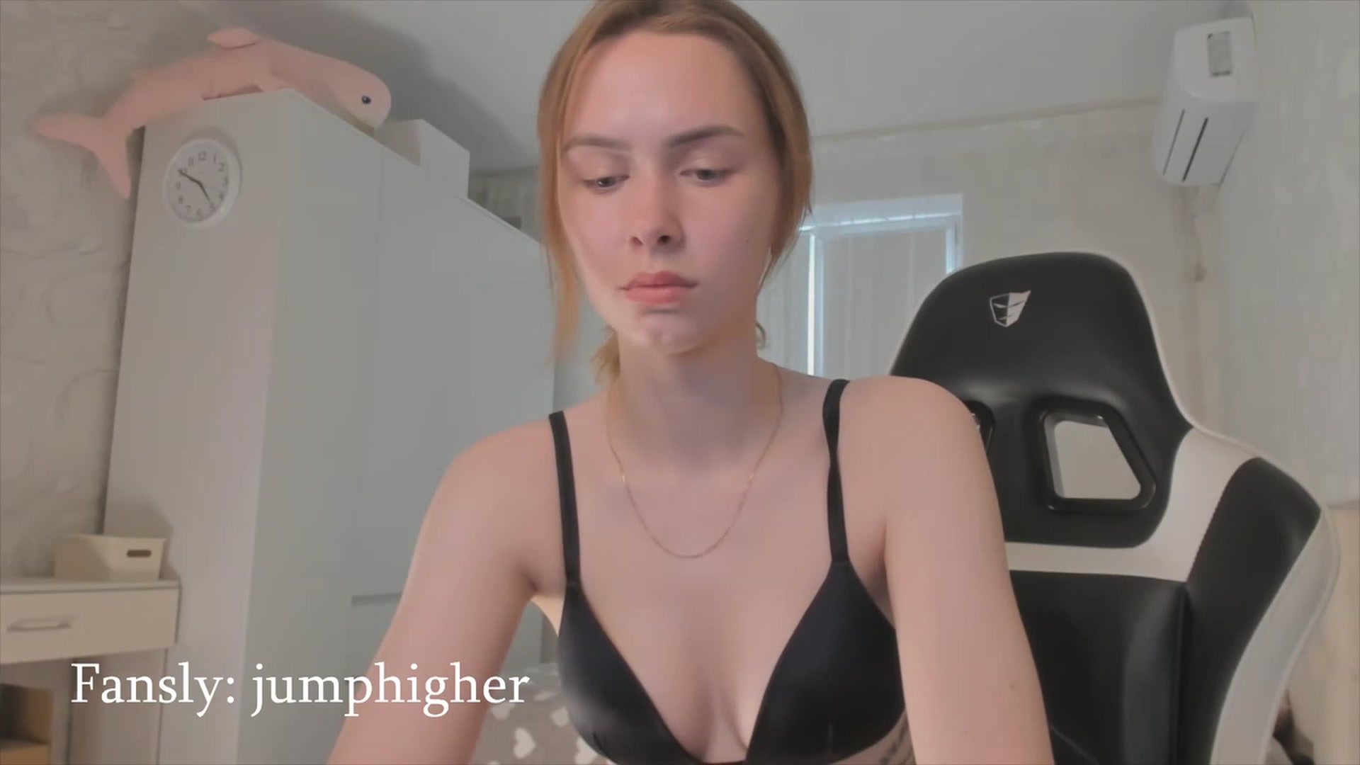 Gallery image thumbnail from Jumphigherr's myfreecams stream on, 05/03/2023, 14:12 image 6 of 20