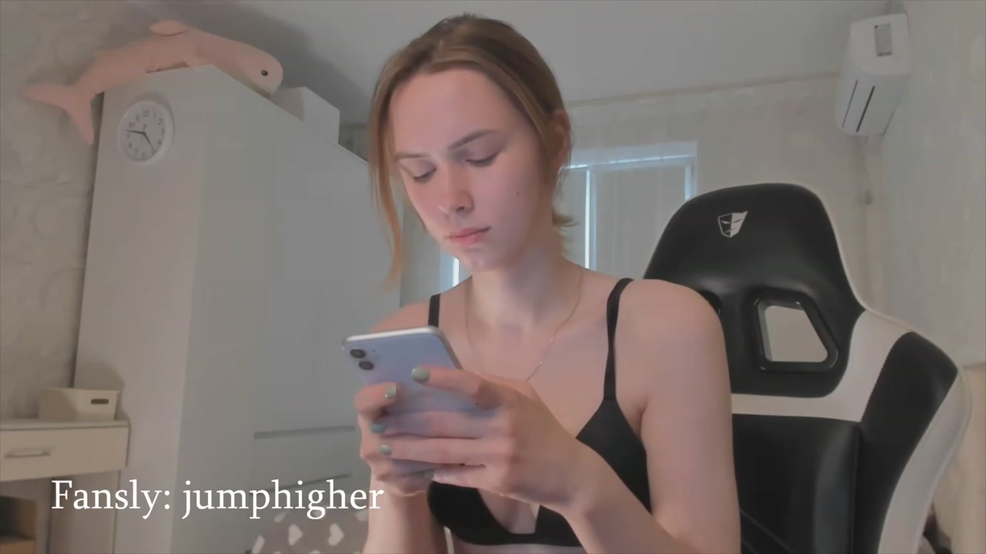 Gallery image thumbnail from Jumphigherr's myfreecams stream on, 05/03/2023, 14:12 image 4 of 20