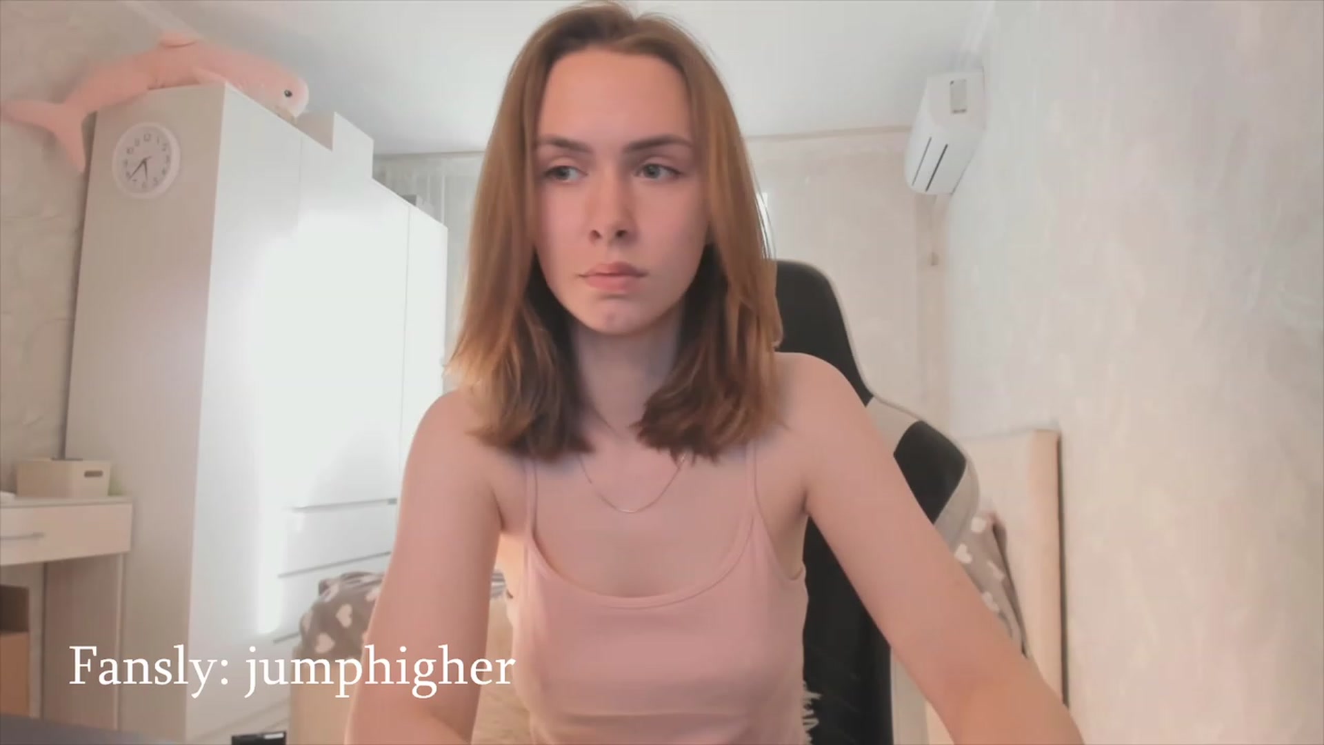 Gallery image thumbnail from Jumphigherr's myfreecams stream on, 05/21/2023, 14:40 image 19 of 20