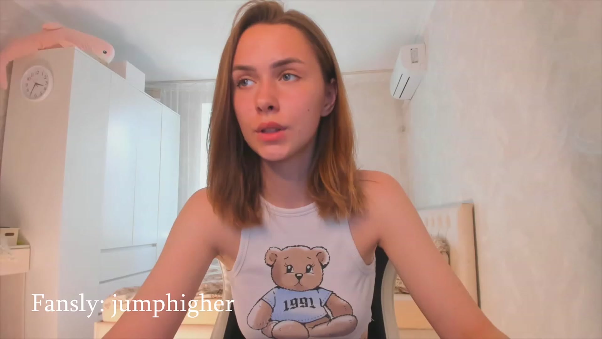 Gallery image thumbnail from Jumphigherr's myfreecams stream on, 06/07/2023, 12:42 image 16 of 20