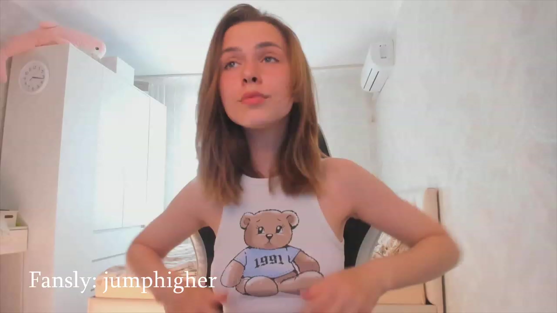 Gallery image thumbnail from Jumphigherr's myfreecams stream on, 06/07/2023, 12:42 image 1 of 20