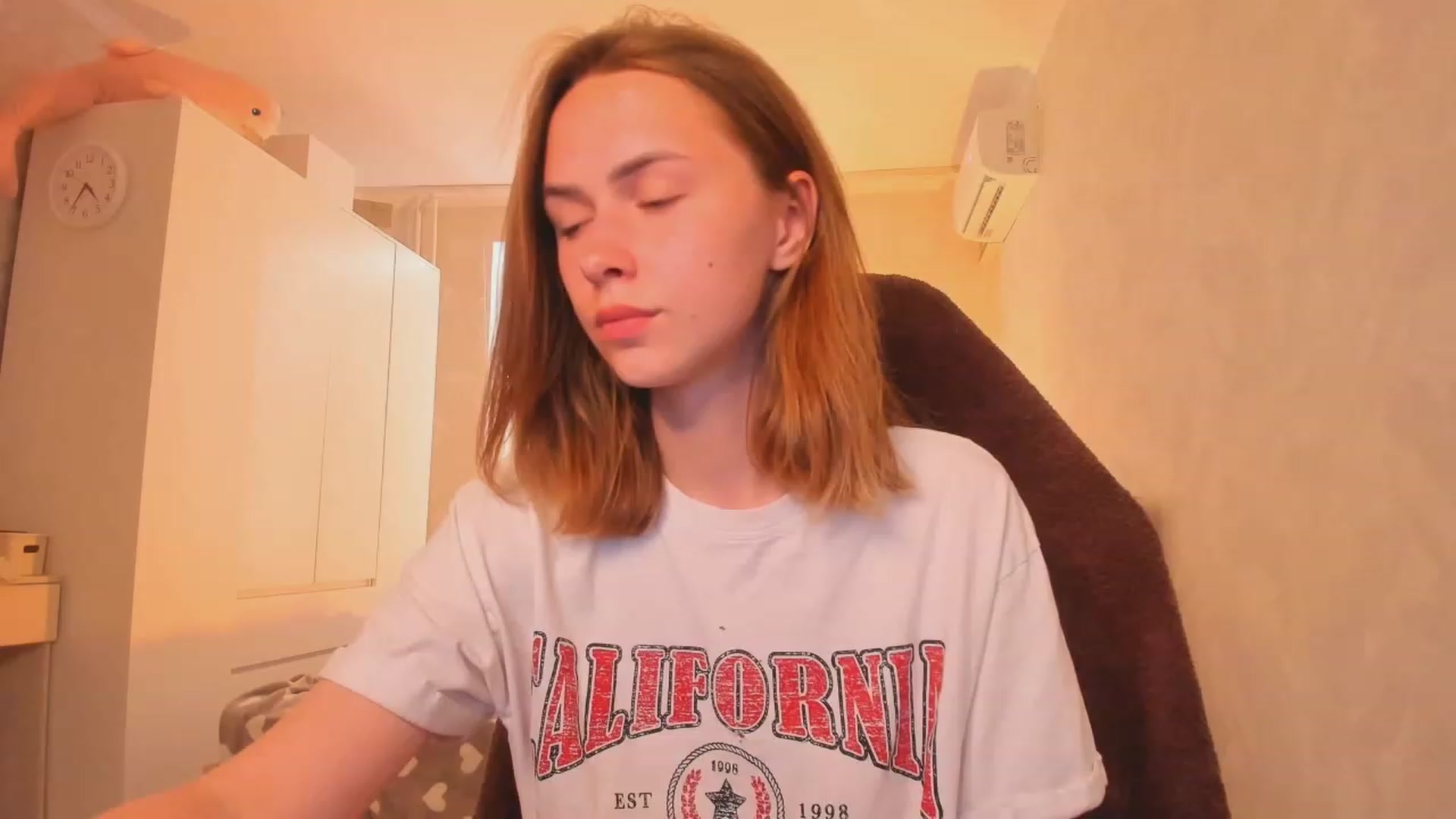 Gallery image thumbnail from Jumphigherr's myfreecams stream on, 06/18/2023, 13:50 image 10 of 20
