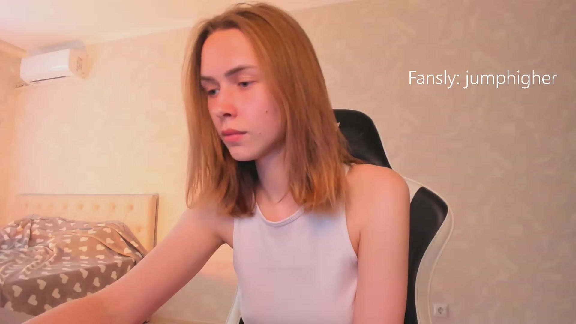Gallery image thumbnail from Jumphigherr's myfreecams stream on, 06/21/2023, 12:26 image 11 of 20