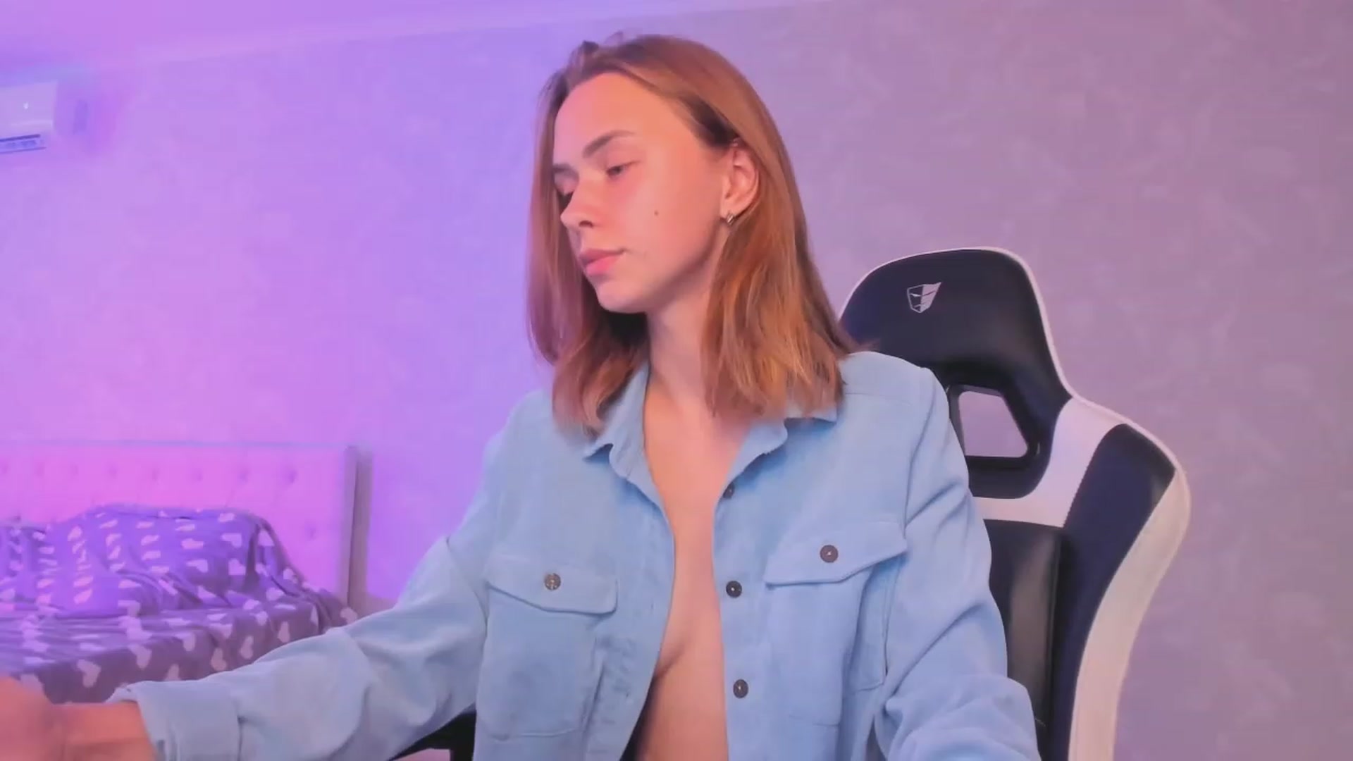 Gallery image thumbnail from Jumphigherr's myfreecams stream on, 07/19/2023, 14:21 image 2 of 20