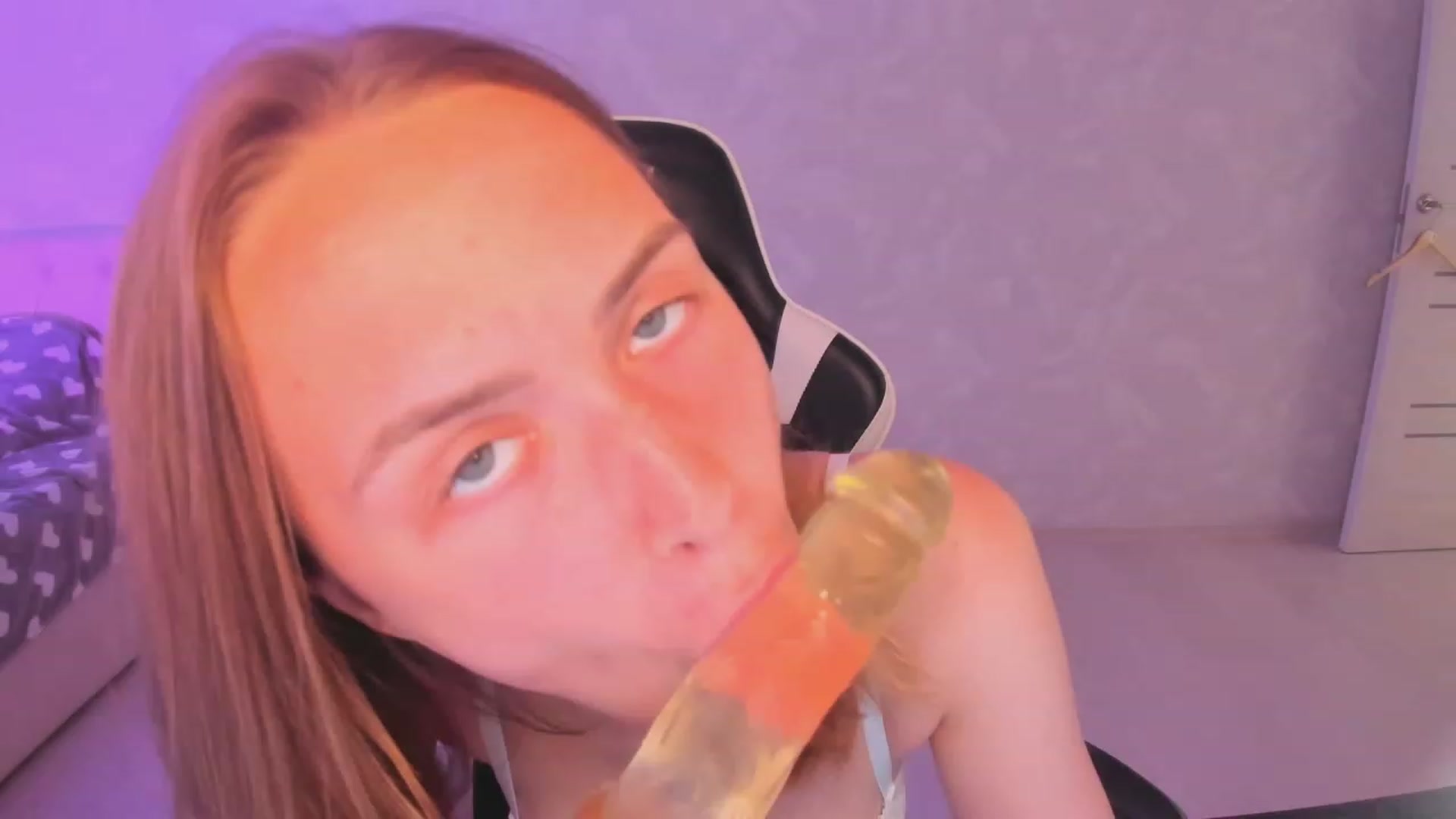 Gallery image thumbnail from Jumphigherr's myfreecams stream on, 07/19/2023, 14:21 image 15 of 20