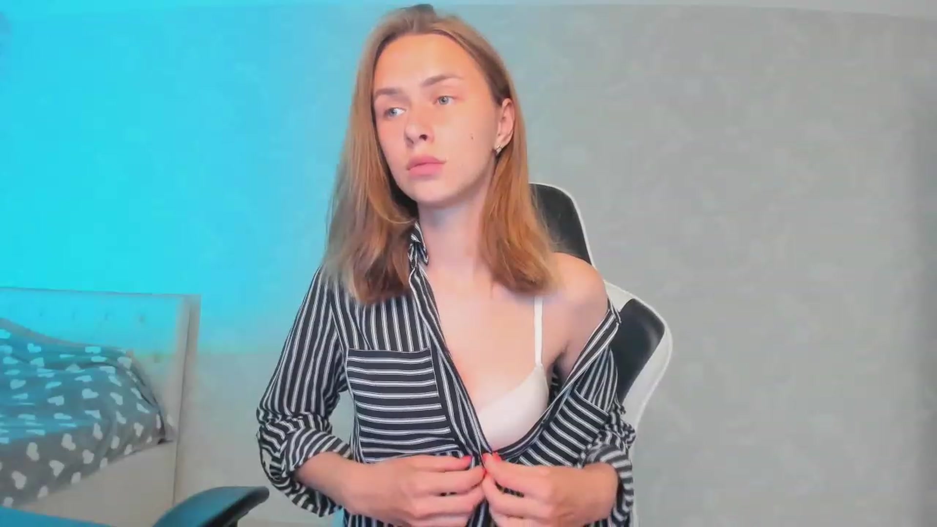 Gallery image thumbnail from Jumphigherr's myfreecams stream on, 07/21/2023, 13:48 image 15 of 20