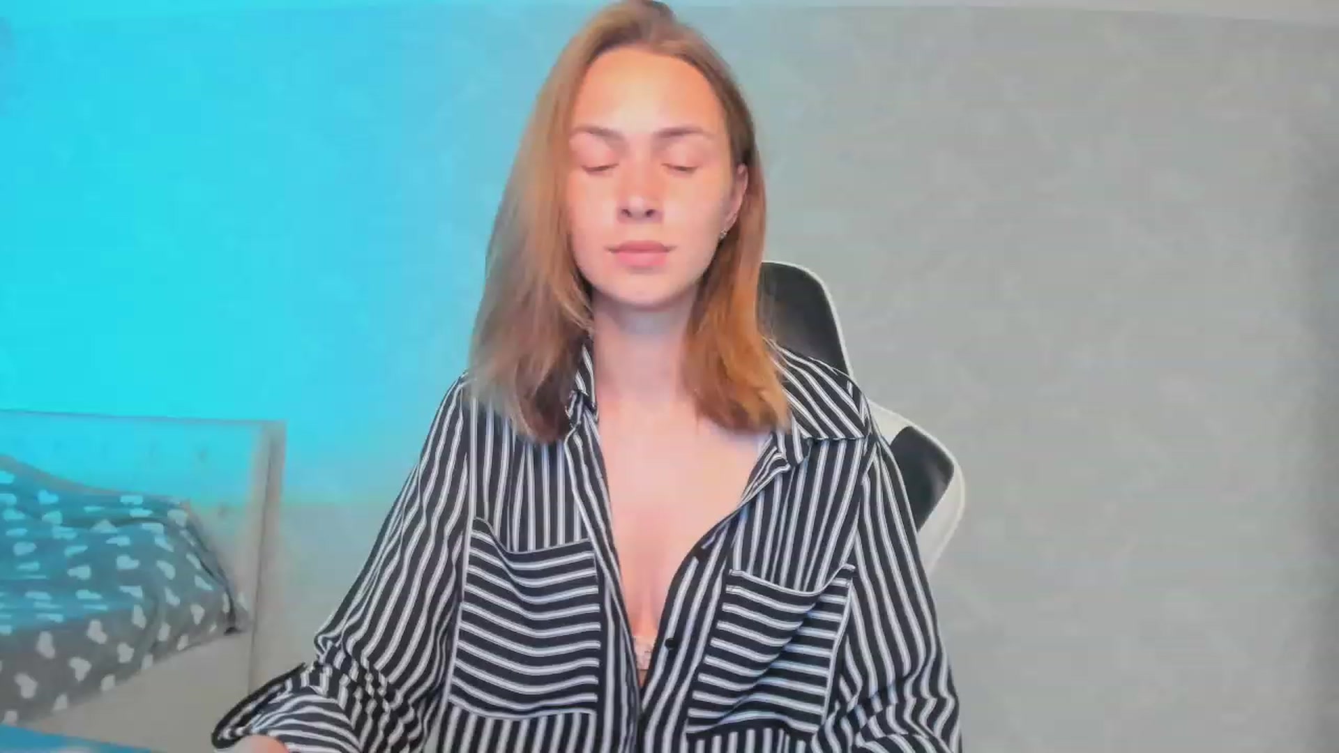 Gallery image thumbnail from Jumphigherr's myfreecams stream on, 07/21/2023, 13:48 image 14 of 20