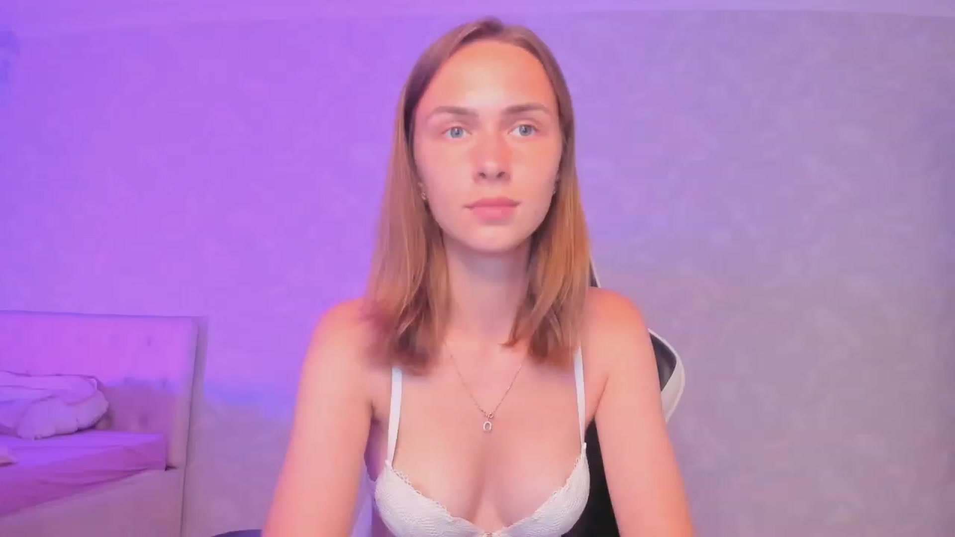 Gallery image thumbnail from Jumphigherr's myfreecams stream on, 08/04/2023, 16:18 image 17 of 20