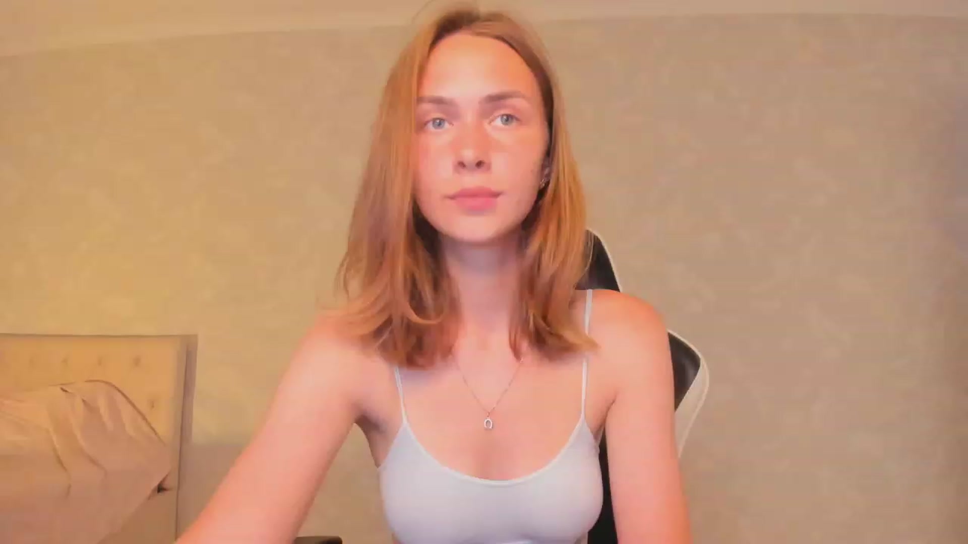 Gallery image thumbnail from Jumphigherr's myfreecams stream on, 08/05/2023, 17:15 image 10 of 20