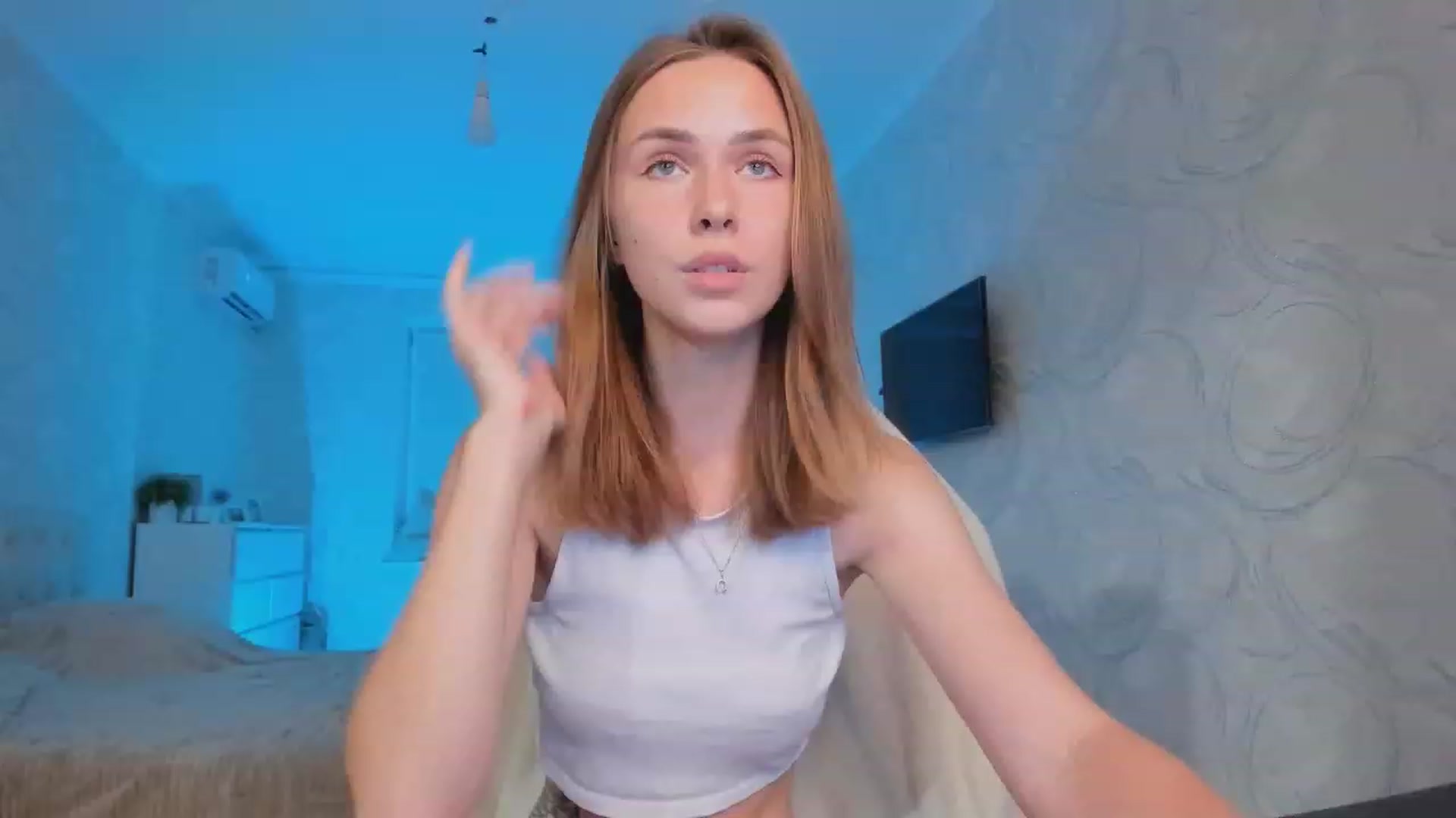 Gallery image thumbnail from Jumphigherr's myfreecams stream on, 09/18/2023, 17:08 image 6 of 20