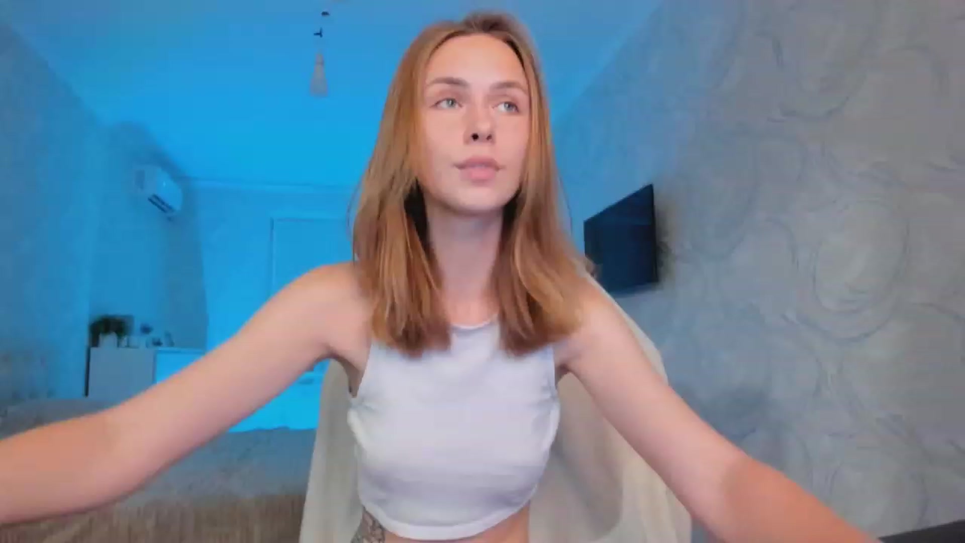 Gallery image thumbnail from Jumphigherr's myfreecams stream on, 09/18/2023, 17:08 image 5 of 20
