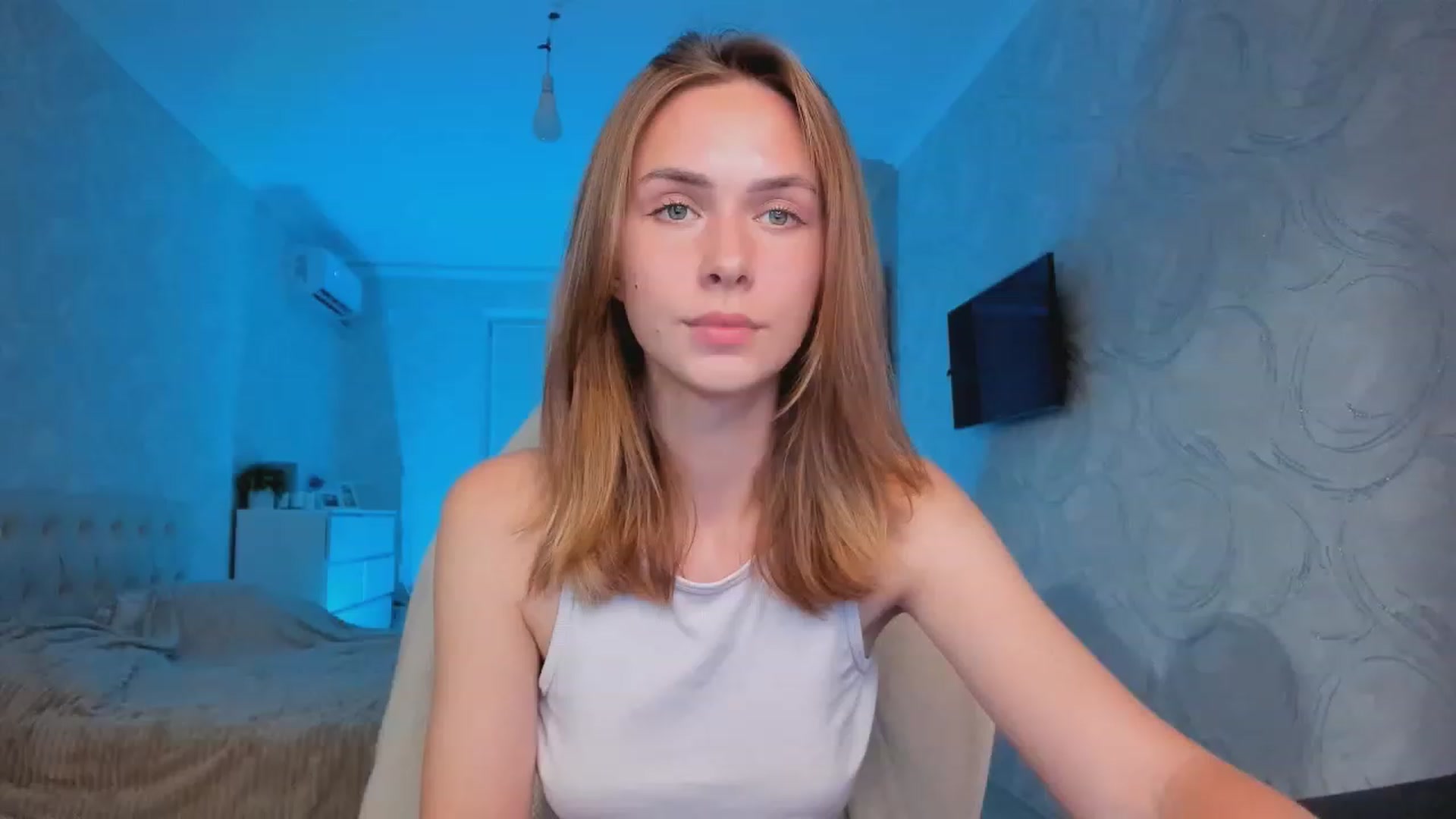 Gallery image thumbnail from Jumphigherr's myfreecams stream on, 09/18/2023, 18:00 image 16 of 20
