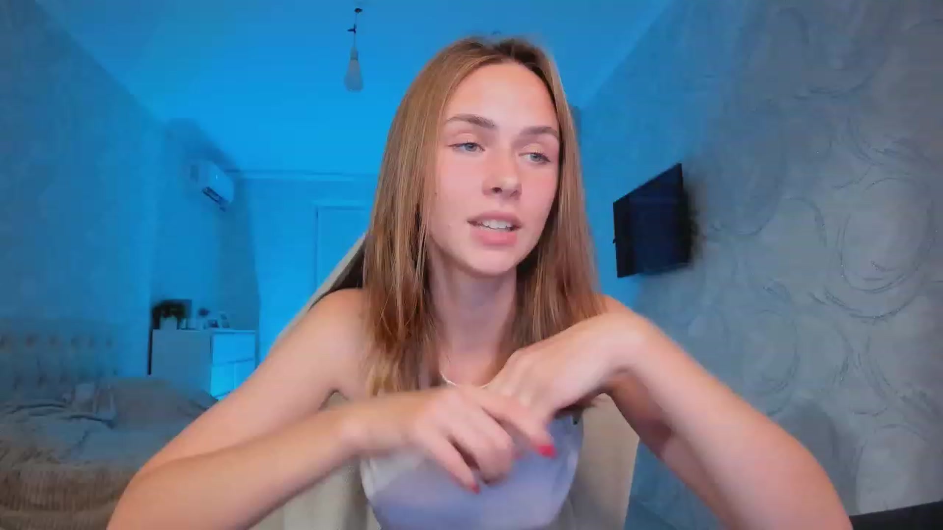 Gallery image thumbnail from Jumphigherr's myfreecams stream on, 09/18/2023, 18:00 image 19 of 20