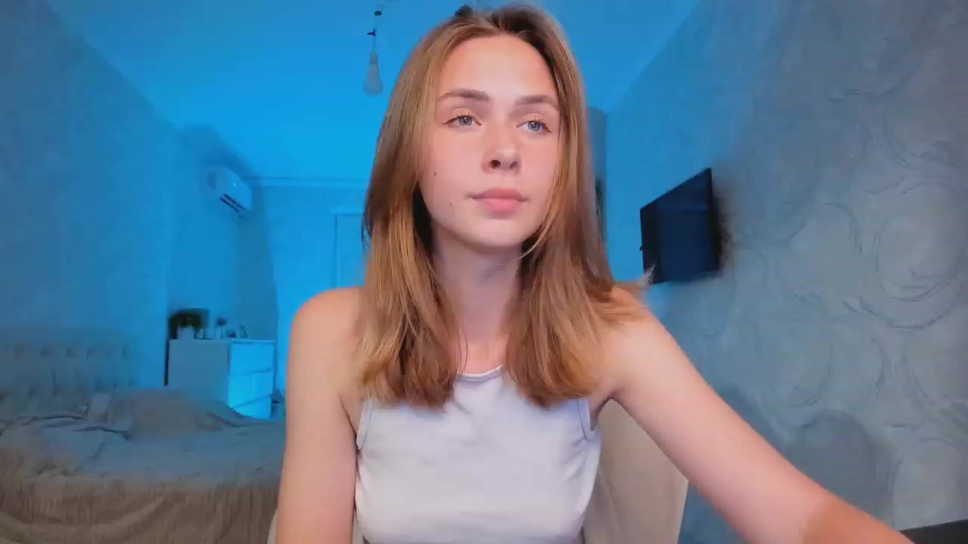 Gallery image thumbnail from Jumphigherr's myfreecams stream on, 09/18/2023, 18:00 image 15 of 20