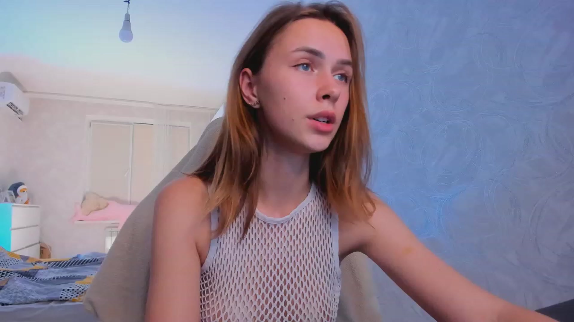 Gallery image thumbnail from Jumphigherr's myfreecams stream on, 10/20/2023, 15:37 image 19 of 20