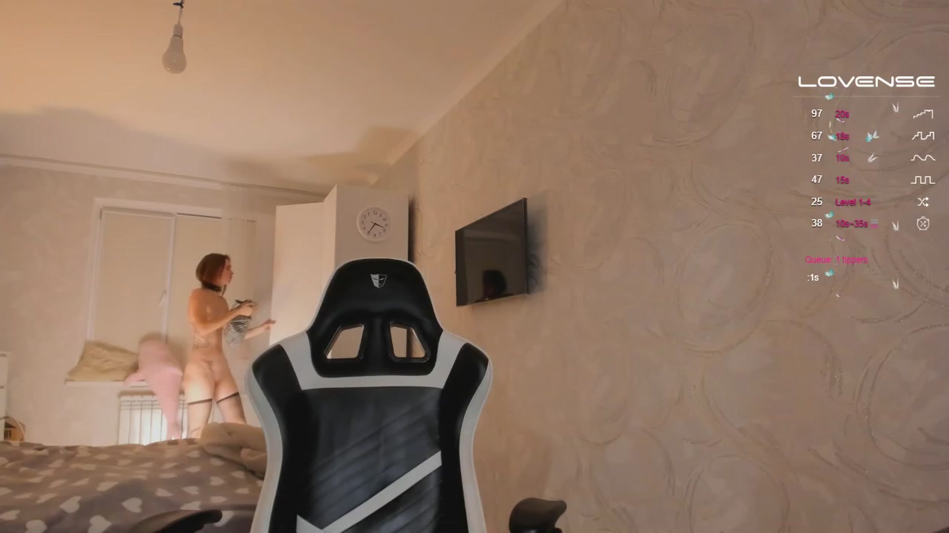 Gallery image thumbnail from Jumphigherr's myfreecams stream on, 11/17/2023, 17:32 image 16 of 20