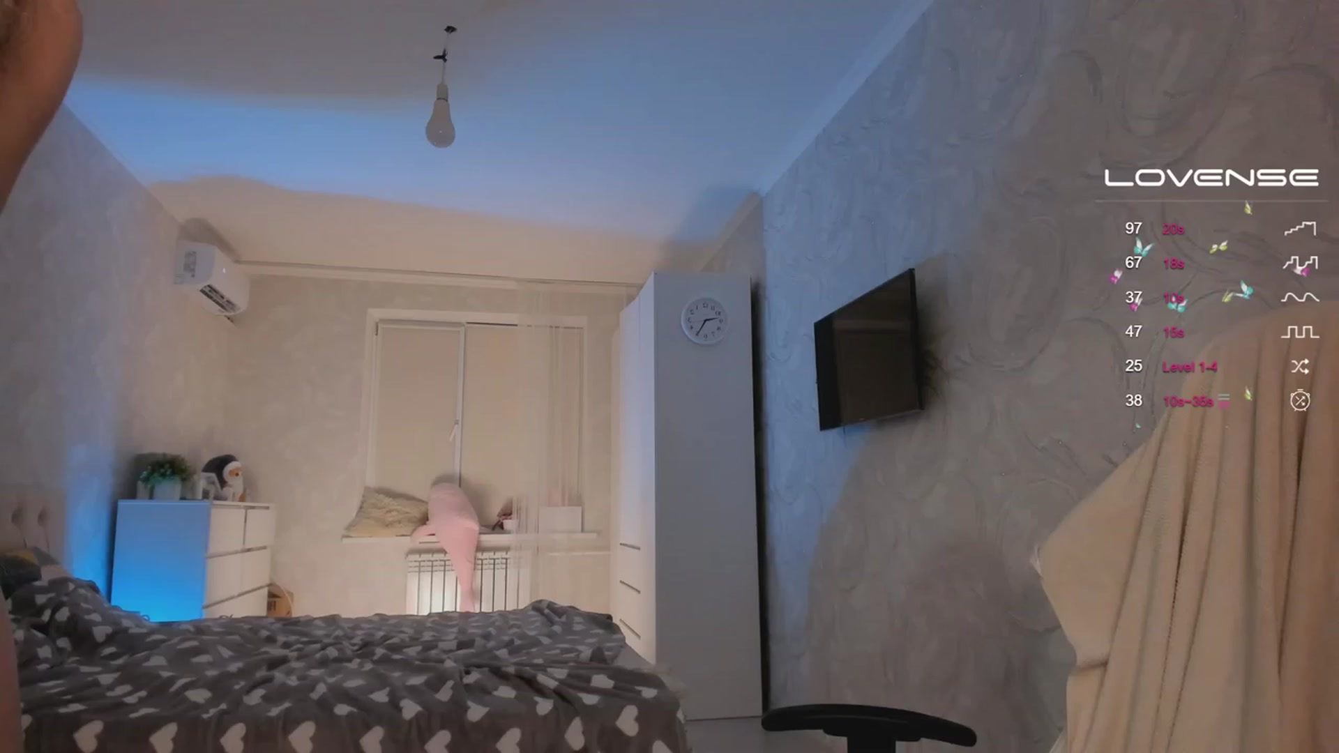 Gallery image thumbnail from Jumphigherr's myfreecams stream on, 11/21/2023, 19:36 image 3 of 20
