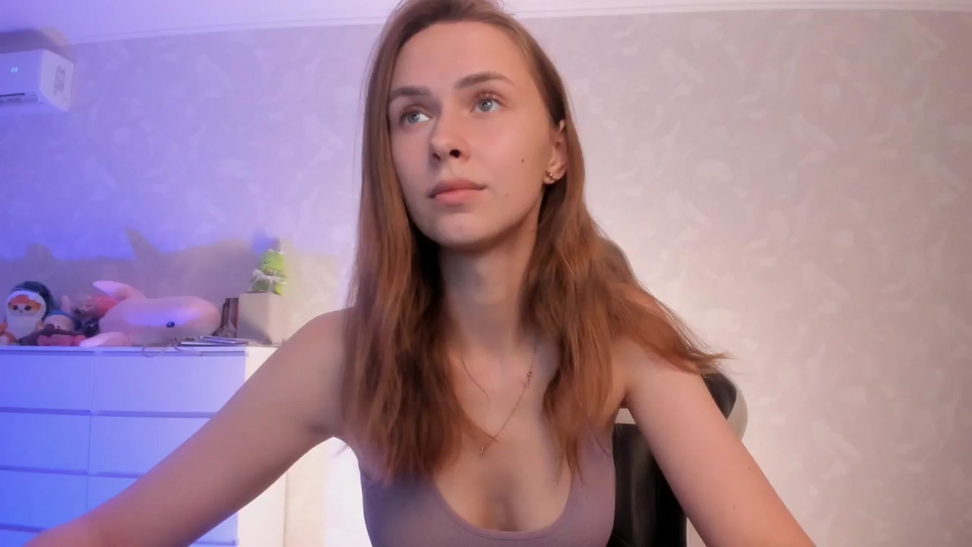 Gallery image thumbnail from Jumphigherr's myfreecams stream on, 06/27/2024, 19:08 image 11 of 20