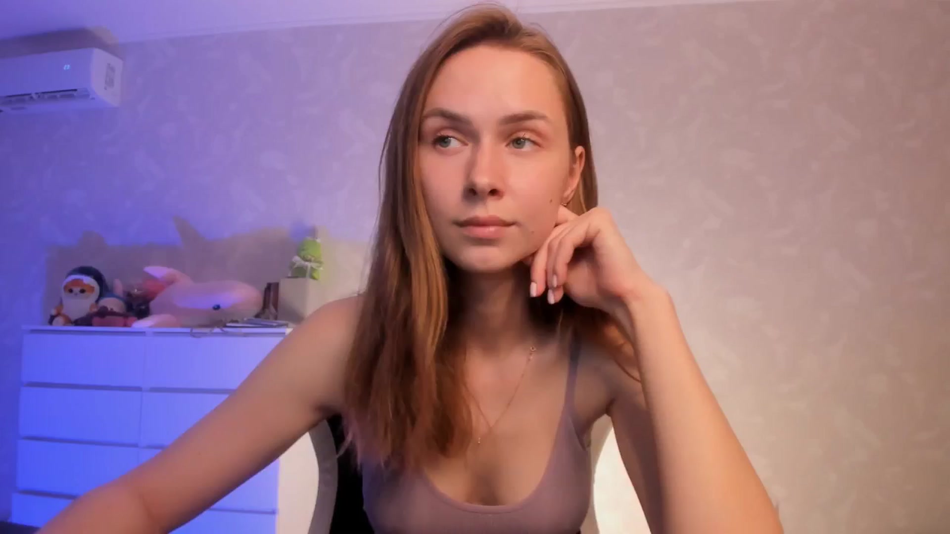 Gallery image thumbnail from Jumphigherr's myfreecams stream on, 06/27/2024, 19:29 image 15 of 20