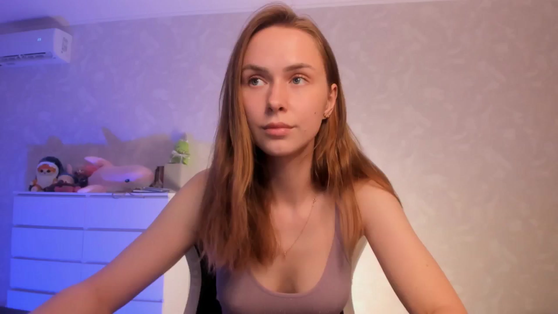 Gallery image thumbnail from Jumphigherr's myfreecams stream on, 06/27/2024, 19:29 image 16 of 20