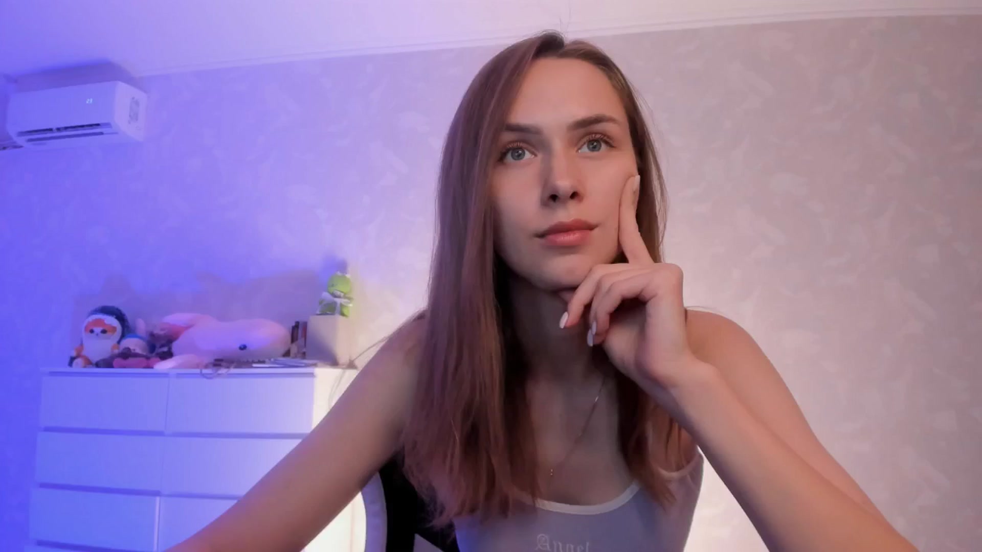 Gallery image thumbnail from Jumphigherr's myfreecams stream on, 07/04/2024, 17:41 image 4 of 20