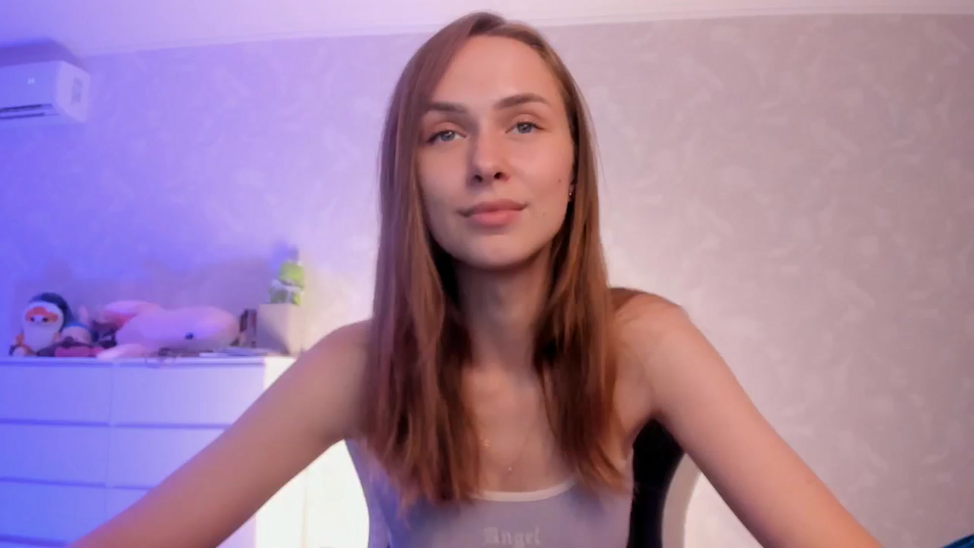 Gallery image thumbnail from Jumphigherr's myfreecams stream on, 07/04/2024, 18:25 image 14 of 20