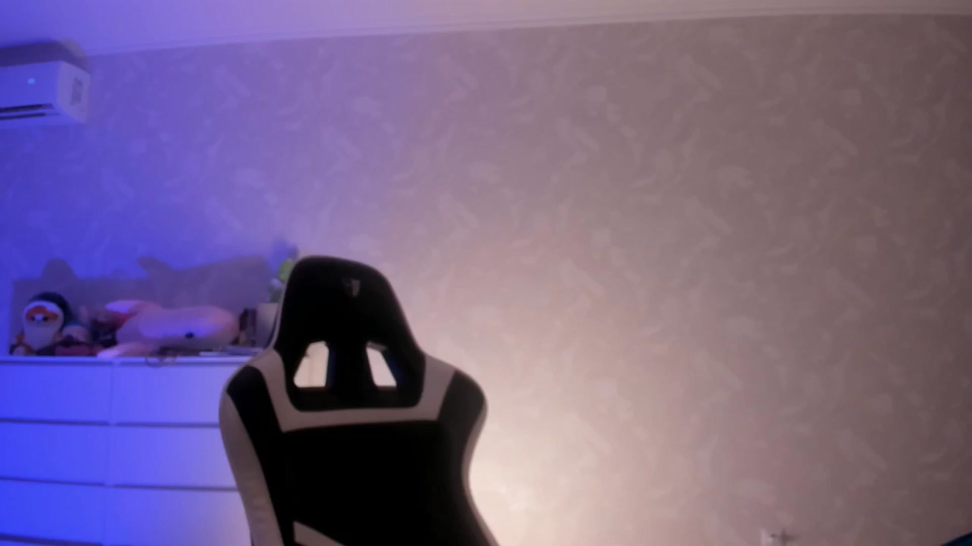 Gallery image thumbnail from Jumphigherr's myfreecams stream on, 07/04/2024, 18:25 image 16 of 20
