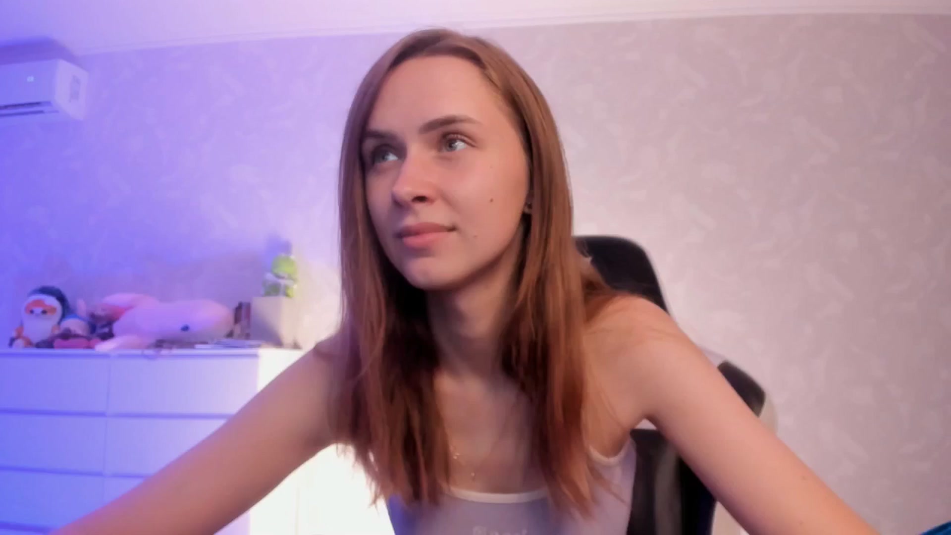 Gallery image thumbnail from Jumphigherr's myfreecams stream on, 07/04/2024, 18:25 image 12 of 20