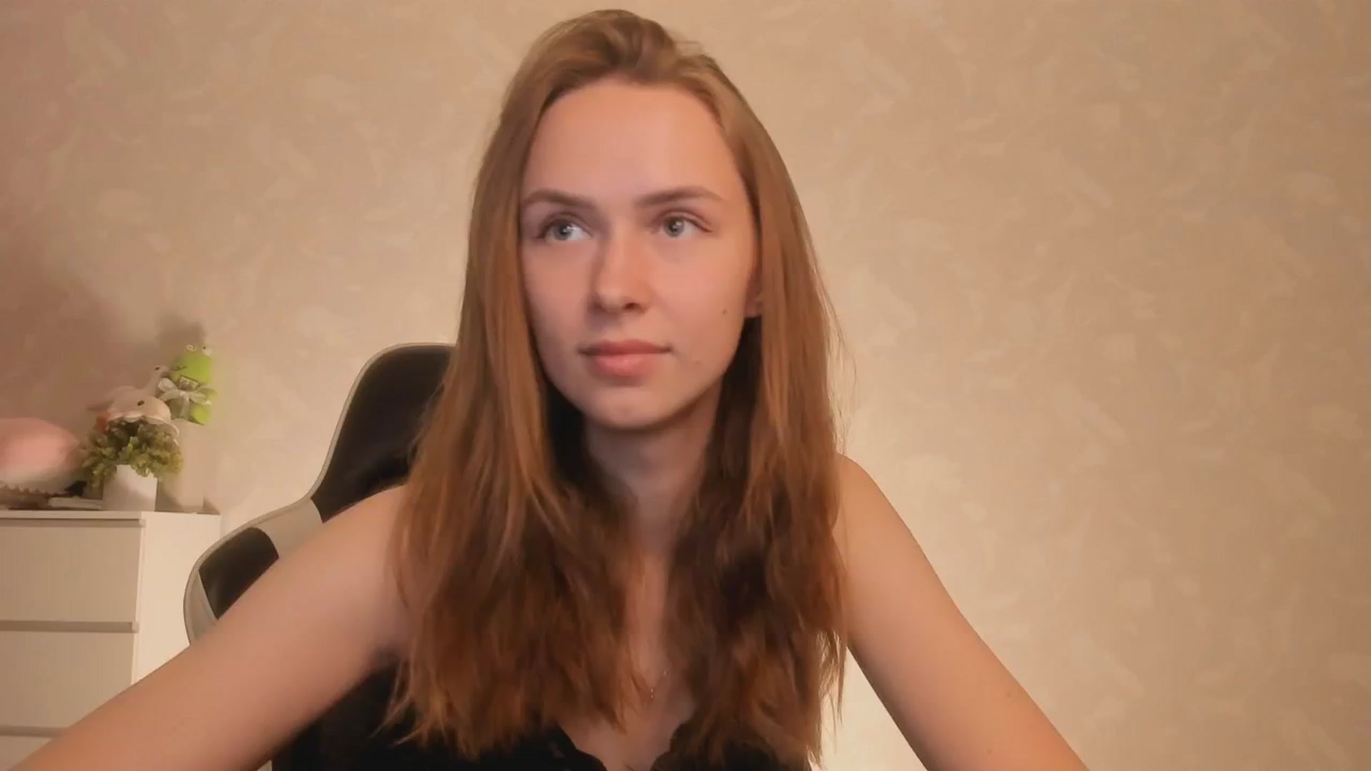 Gallery image thumbnail from Jumphigherr's myfreecams stream on, 08/17/2024, 17:16 image 5 of 20