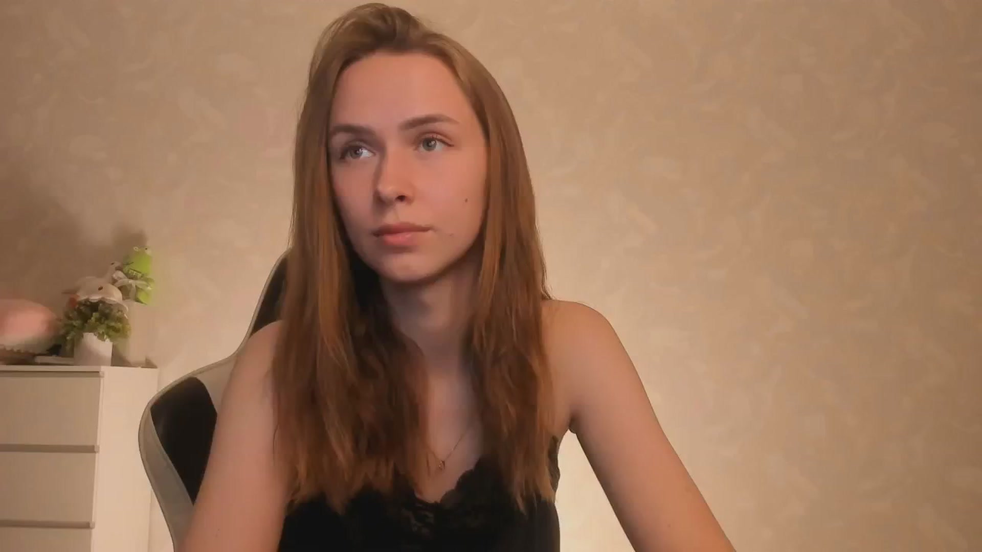 Gallery image thumbnail from Jumphigherr's myfreecams stream on, 08/17/2024, 17:16 image 13 of 20