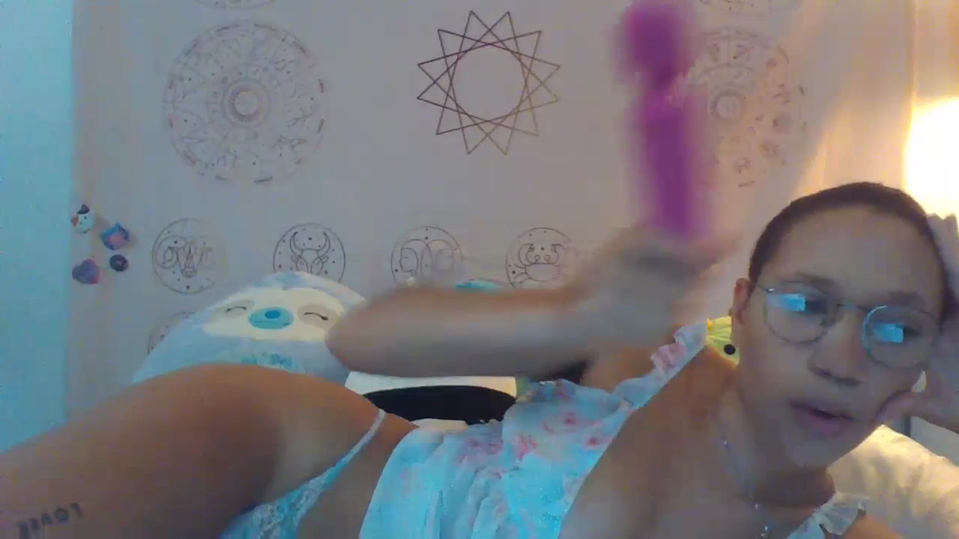 Gallery image thumbnail from June_More's myfreecams stream on, 06/28/2023, 16:49 image 15 of 20