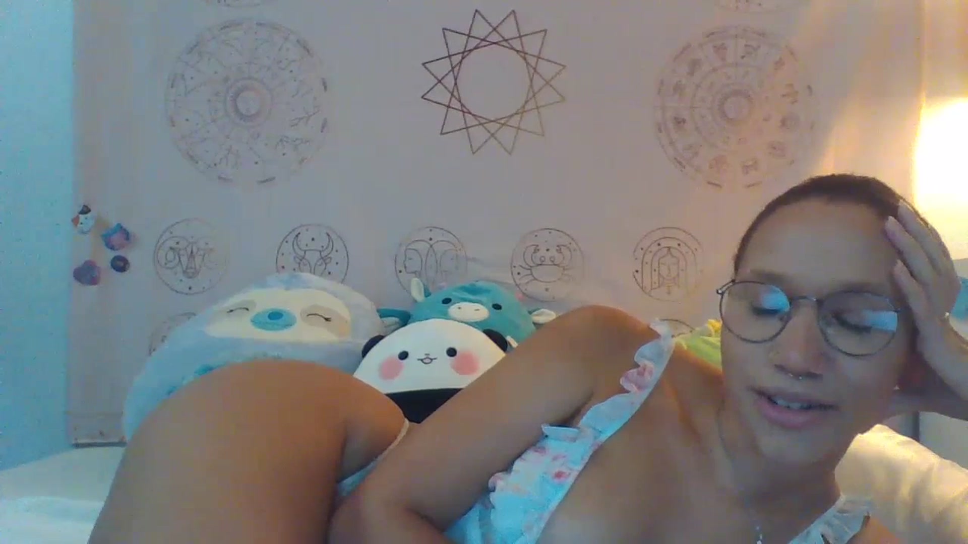 Gallery image thumbnail from June_More's myfreecams stream on, 06/28/2023, 16:49 image 13 of 20