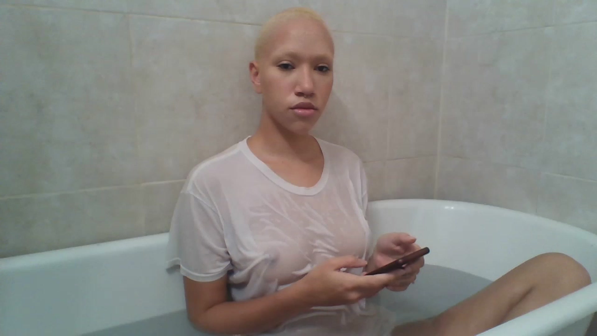 Gallery image thumbnail from June_More's myfreecams stream on, 07/11/2023, 16:45 image 19 of 20