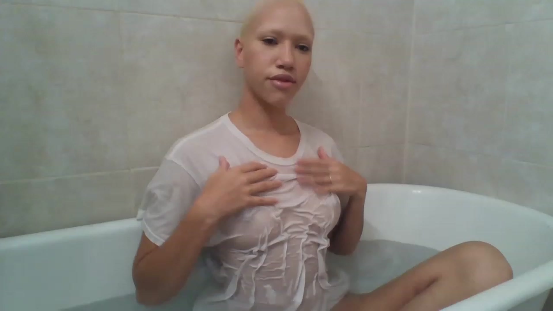 Gallery image thumbnail from June_More's myfreecams stream on, 07/11/2023, 16:45 image 1 of 20