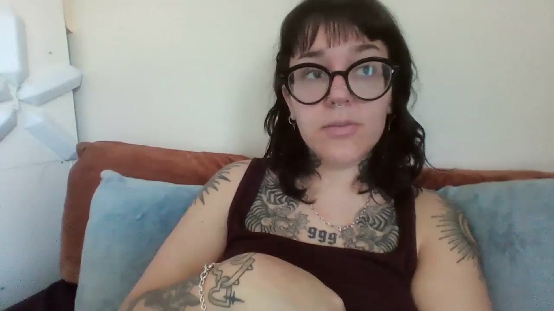 Gallery image thumbnail from JuniBites's myfreecams stream on, 03/24/2024, 18:18 image 17 of 20