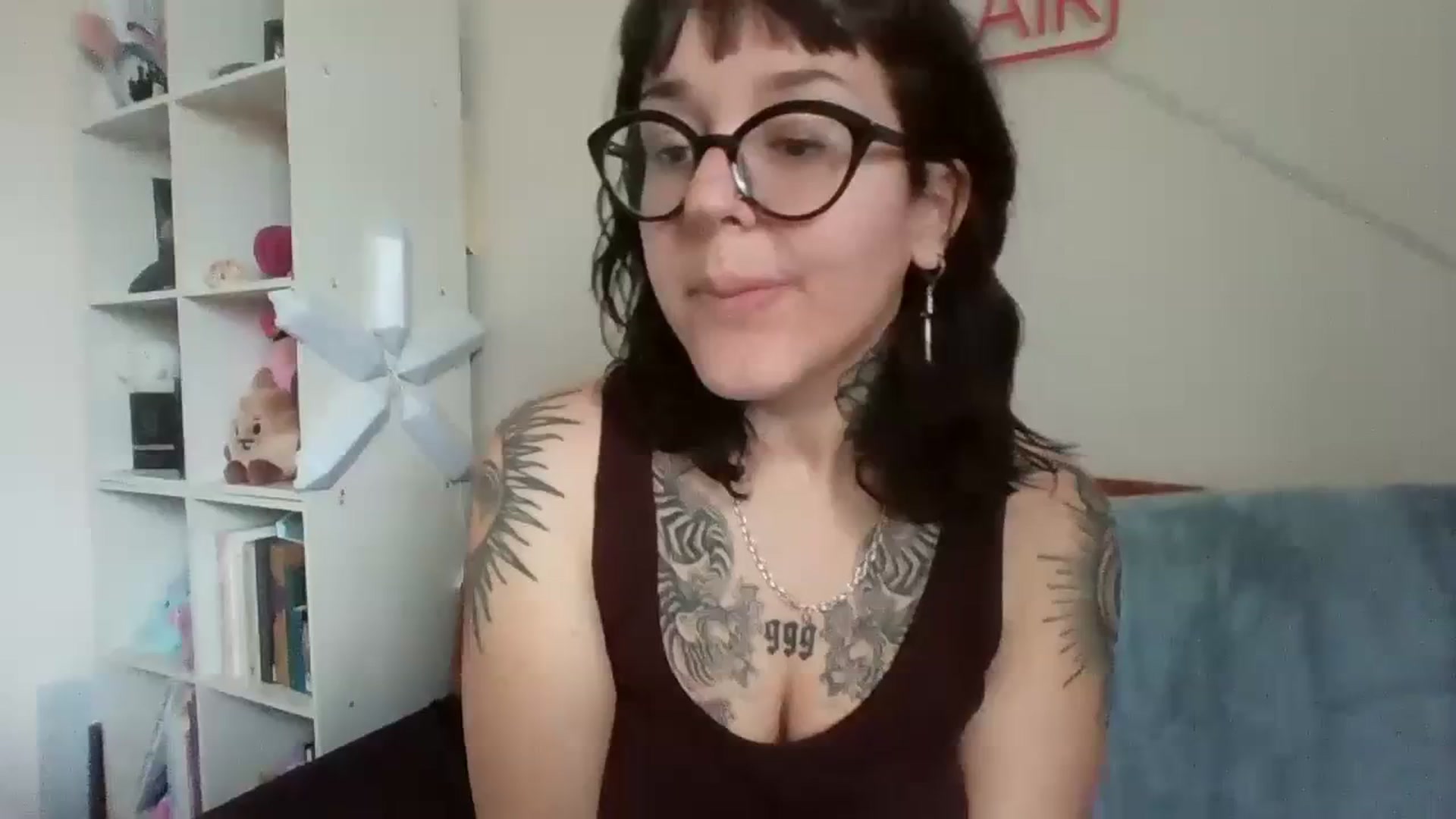 Gallery image thumbnail from JuniBites's myfreecams stream on, 03/24/2024, 18:18 image 3 of 20