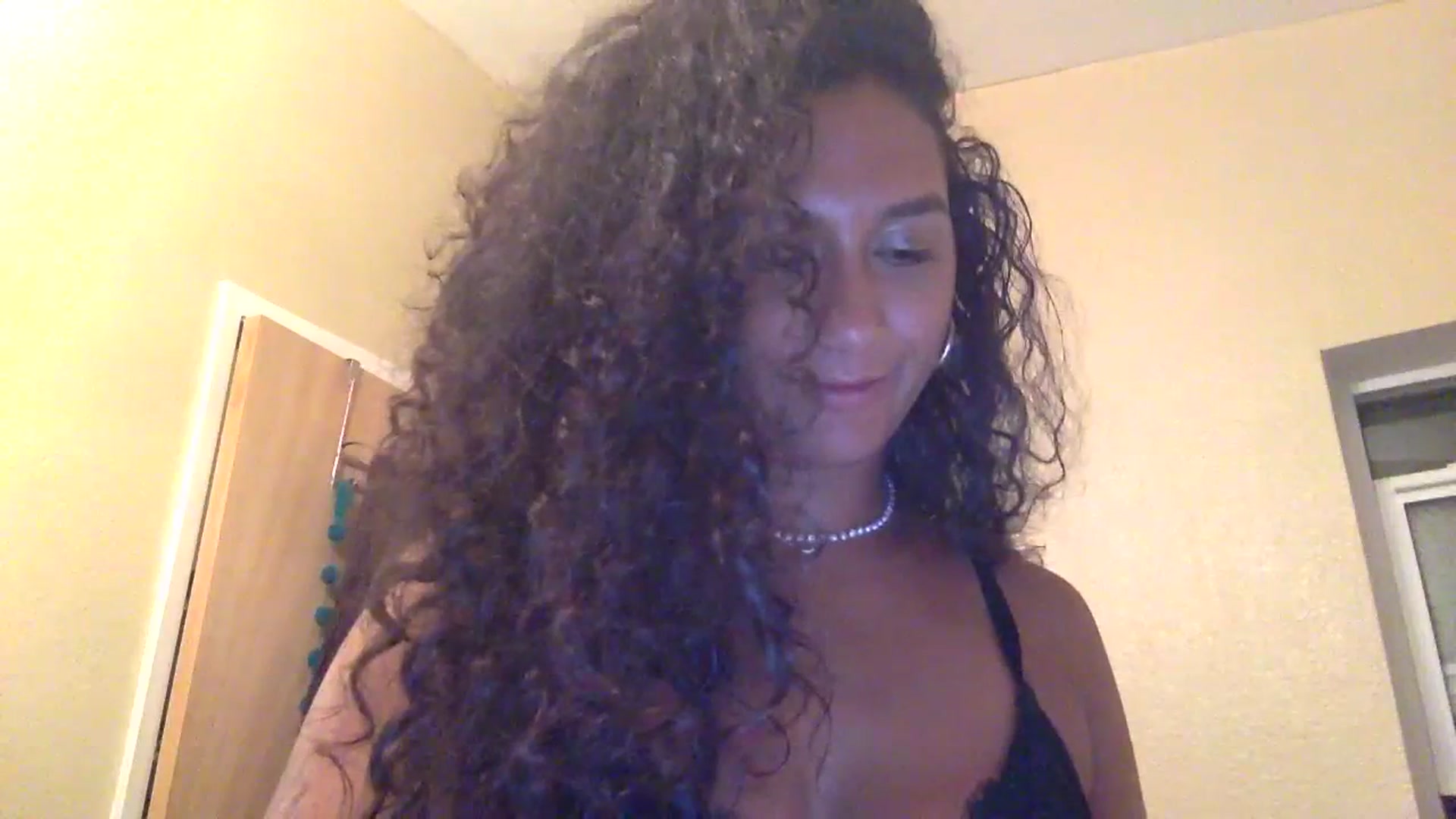 Gallery image thumbnail from Juniper_'s myfreecams stream on, 01/01/2024, 11:25 image 13 of 20