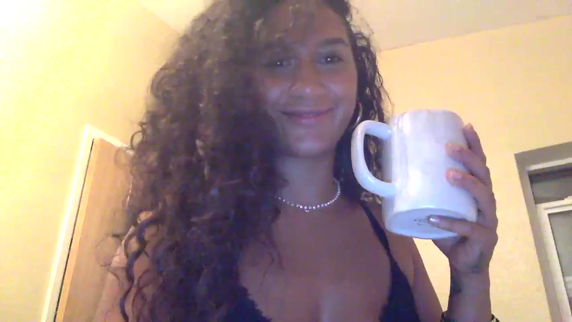 Gallery image thumbnail from Juniper_'s myfreecams stream on, 01/01/2024, 11:25 image 5 of 20