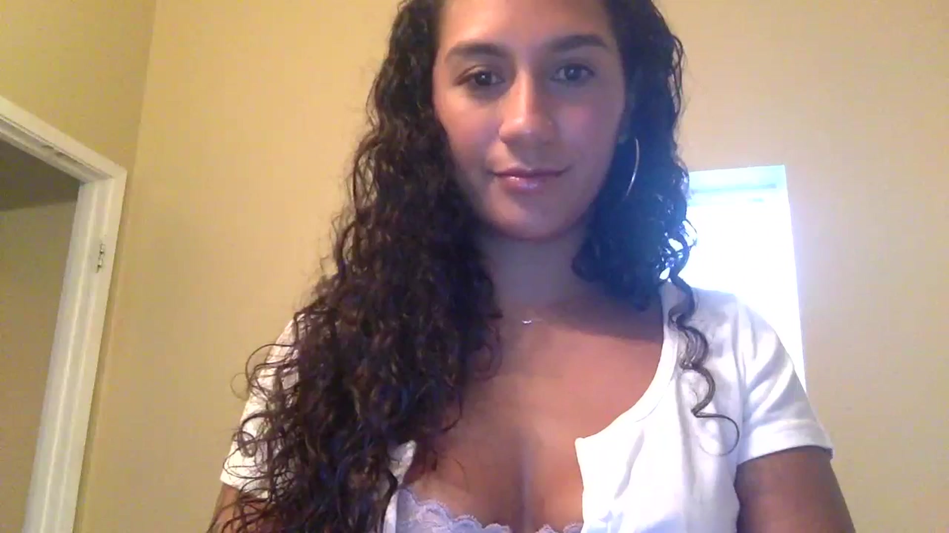 Gallery image thumbnail from Juniper_'s myfreecams stream on, 01/16/2024, 21:46 image 12 of 20