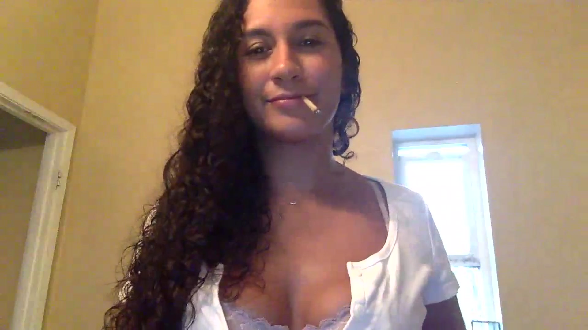 Gallery image thumbnail from Juniper_'s myfreecams stream on, 01/16/2024, 21:46 image 4 of 20