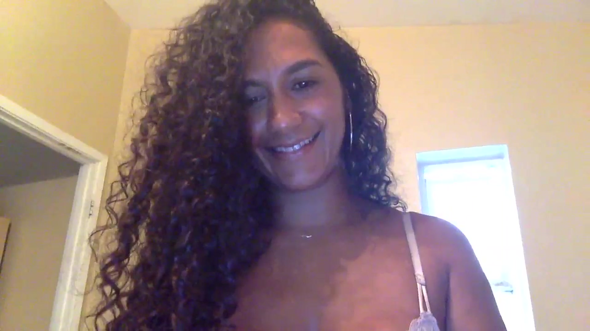 Gallery image thumbnail from Juniper_'s myfreecams stream on, 01/16/2024, 22:59 image 20 of 20