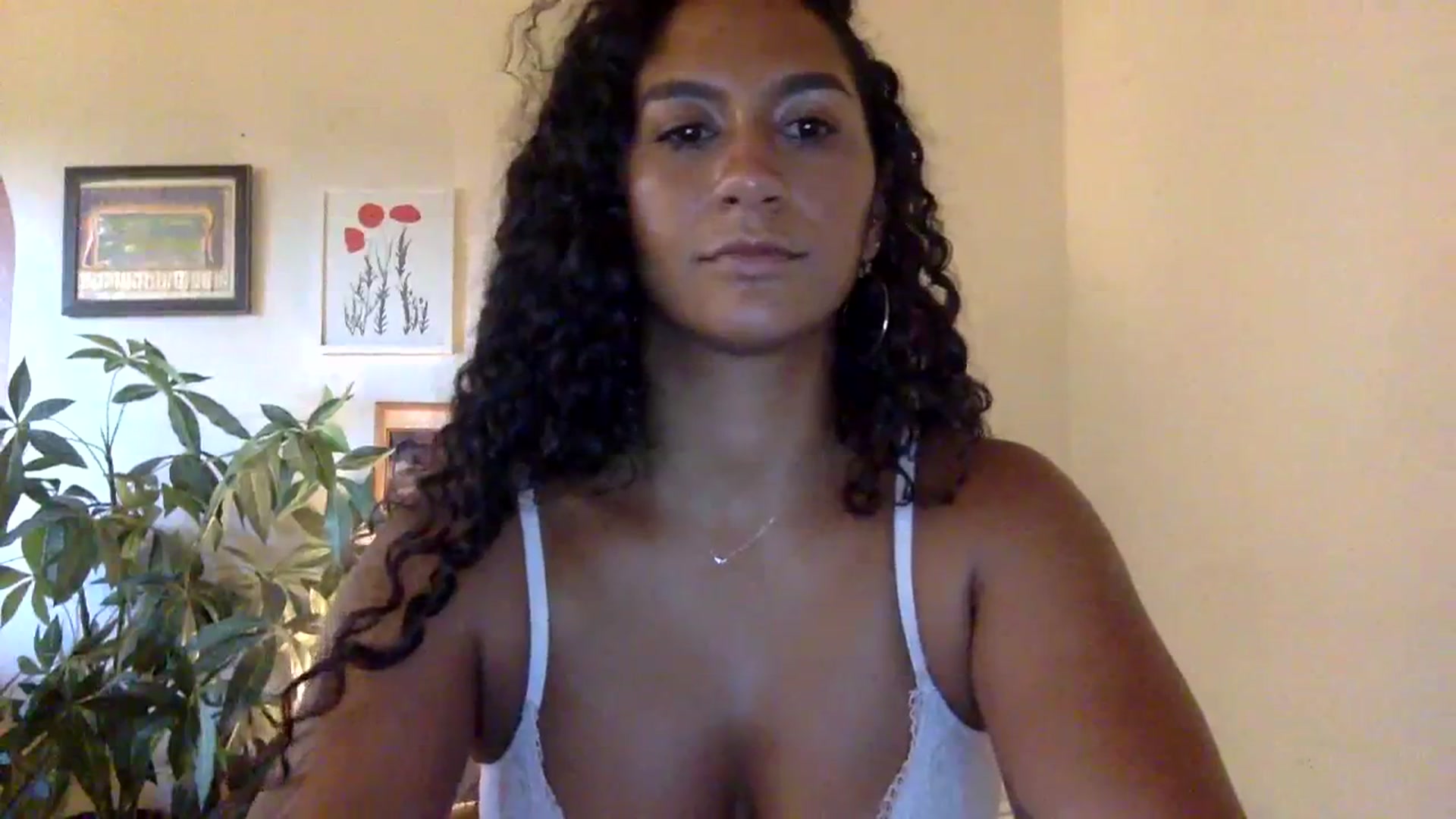 Gallery image thumbnail from Juniper_'s myfreecams stream on, 01/19/2024, 22:56 image 15 of 20