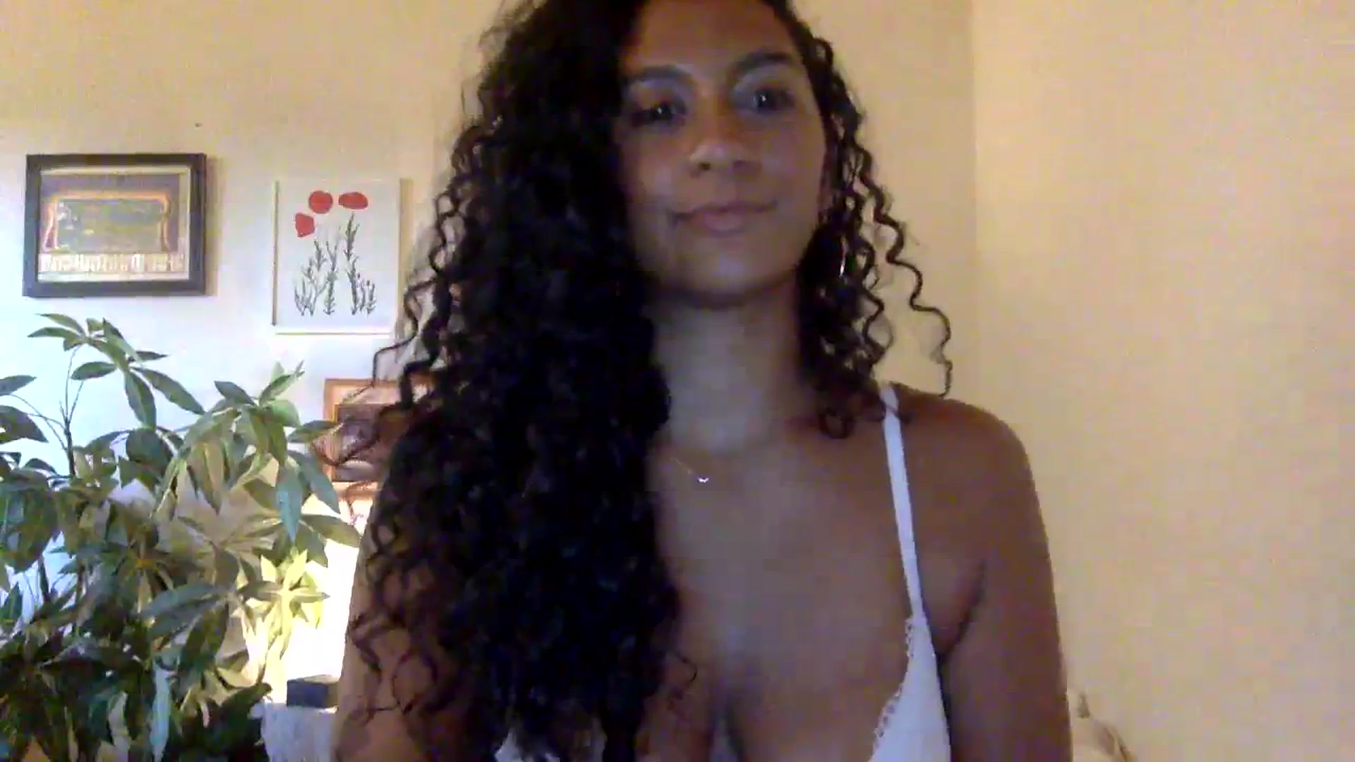 Gallery image thumbnail from Juniper_'s myfreecams stream on, 01/19/2024, 22:56 image 17 of 20